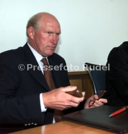 20.05.03 VfB Stuttgart Verhandlung R&uuml;ssmann