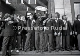 26.05.1984 VfB Stuttgart Meisterschaft 1984 Empfang Rathaus