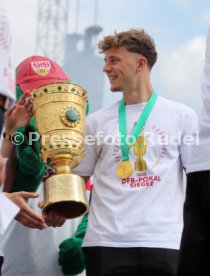 25.05.25 VfB Stuttgart Feier und Autokorso DFB-Pokal Sieg Stuttgart Schlossplatz