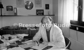 02.04.90 VfB Stuttgart Dieter Hoene&szlig;