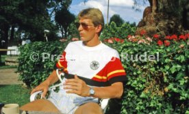 03.06.86 DFB Quartier Galindo