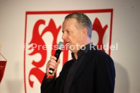06.02.25 VfB Stuttgart Dunkelroter Tisch