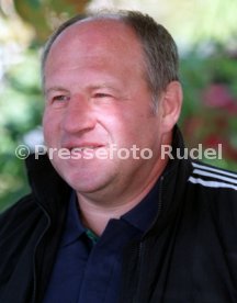 Fu&szlig;ball Allgemein "Buffy" Ettmayer Foto Rudel