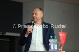 24.06.21 VfB Stuttgart Roter Tisch