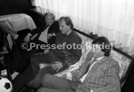 16.10.85 Vorstellung WM M&uuml;nzen 1986 und Prominentenspiel