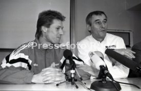 22.01.94 Pressekonferenz Oliver M&ouml;ller Hamburger SV nach Attenat in Stuttgart