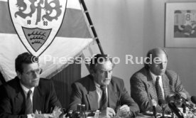 16.01.90 VfB Stuttgart PK Vorstellung Manager Hoene&szlig;