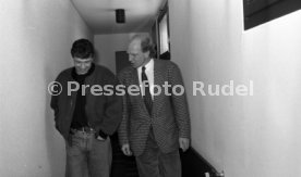 16.01.90 VfB Stuttgart PK Vorstellung Manager Hoene&szlig;