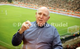 14.12.23 VfB Stuttgart Sebastian und Dieter Hoene&szlig;