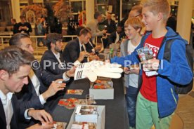 VfB Stuttgart Autogrammstunde