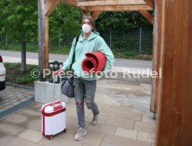 12.05.21 VfB Stuttgart Ankunft Spieler Quarant&auml;ne Trainingslager Wald-Hotel Stuttgart