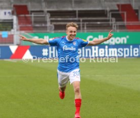 Fu&szlig;ball  2.Bundesliga Holstein Kiel vs. VfB Stuttgart