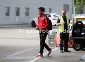 VfB Stuttgart Abflug Bundesliga Spiel in Wolfsburg