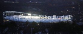 Mercedes-Benz-Arena Stuttgart, Stadion, Flutlicht, Geisterspiel, Corona.