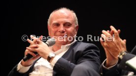Podiumsdiskussion Stuttgart Liederhalle Wolfgang Dietrich, Mario Gomez, Uli Hoene&szlig;