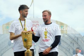 25.05.25 VfB Stuttgart Feier und Autokorso DFB-Pokal Sieg Stuttgart Schlossplatz