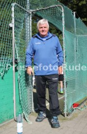 Trainer J&uuml;rgen Sundermann