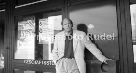 02.04.90 VfB Stuttgart Dieter Hoene&szlig;