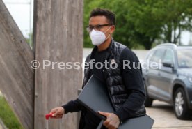 12.05.21 VfB Stuttgart Ankunft Spieler Quarant&auml;ne Trainingslager Wald-Hotel Stuttgart