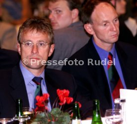 VfB Stuttgart Jahreshauptversammlung 1999 li. Ralf Rangnick re. Peter Starzmann Foto Rudel