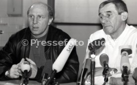 22.01.94 Pressekonferenz Oliver M&ouml;ller Hamburger SV nach Attenat in Stuttgart