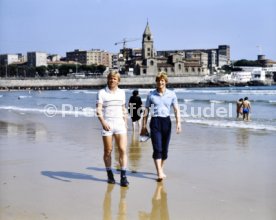 19.06.82 WM 1982 DFB Spieler am Strand