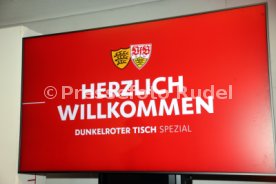06.02.25 VfB Stuttgart Dunkelroter Tisch