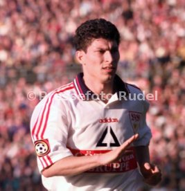 VfB Stuttgart-1.FC Kaiserslautern 0:1 Krassimir Balakov Foto Rudel