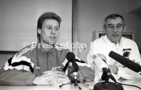 22.01.94 Pressekonferenz Oliver M&ouml;ller Hamburger SV nach Attenat in Stuttgart