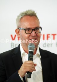 26.07.23 VfB Stuttgart PK Stiftung Brustring der Herzen