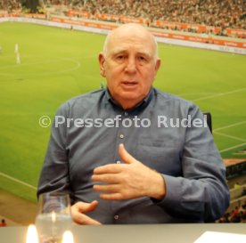 14.12.23 VfB Stuttgart Sebastian und Dieter Hoene&szlig;