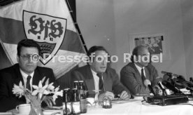 16.01.90 VfB Stuttgart PK Vorstellung Manager Hoene&szlig;