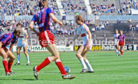23.04.88 VfB Stuttgart - Bayer 05 Uerdingen
