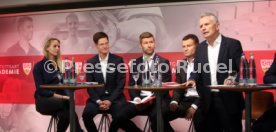 Pressekonferenz Er&ouml;ffnung VfB Stuttgart Akademie