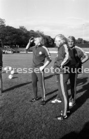 17.05.81 Ankunft DFB Nationalspieler Schlosshotel Monrepos Ludwigsburg
