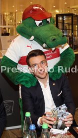 VfB Stuttgart Autogrammstunde