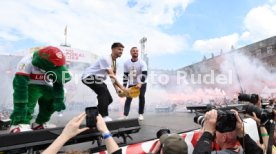 25.05.25 VfB Stuttgart Feier und Autokorso DFB-Pokal Sieg Stuttgart Schlossplatz