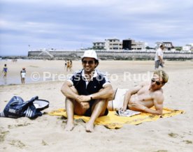19.06.82 WM 1982 DFB Spieler am Strand