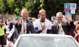 25.05.25 VfB Stuttgart Feier und Autokorso DFB-Pokal Sieg Stuttgart Schlossplatz