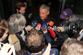 VfB Stuttgart Ankunft Flughafen Stuttgart Ausw&auml;rtsspiel Wolfsburg