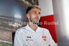 22.08.23 VfB Stuttgart Atakan Karazor
