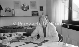 02.04.90 VfB Stuttgart Dieter Hoene&szlig;