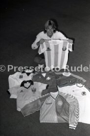 27.02.89 VfB Stuttgart J&uuml;rgen Klinsmann