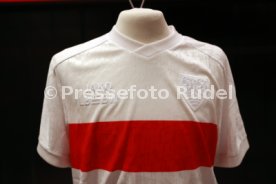 27.08.25 VfB Stuttgart Dunkelroter Tisch Spezial