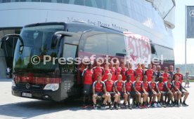 VfB Stuttgart Vorstellung Neuer Mannschaftsbus