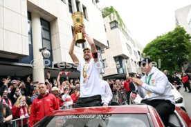 25.05.25 VfB Stuttgart Feier und Autokorso DFB-Pokal Sieg Stuttgart Schlossplatz