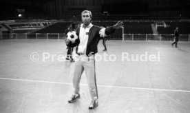 18.01.87 Stuttgarter Kickers Training Schleyer-Halle