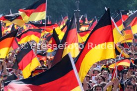 30.06.06 Stuttgart Schlossplatz Fussball WM 2006 Public Viewing
