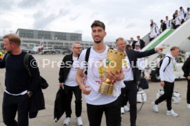 25.05.25 VfB Stuttgart Ankunft Flughafen Stuttgart aus Berlin DFB-Pokal Sieg
