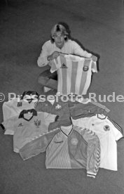 27.02.89 VfB Stuttgart J&uuml;rgen Klinsmann